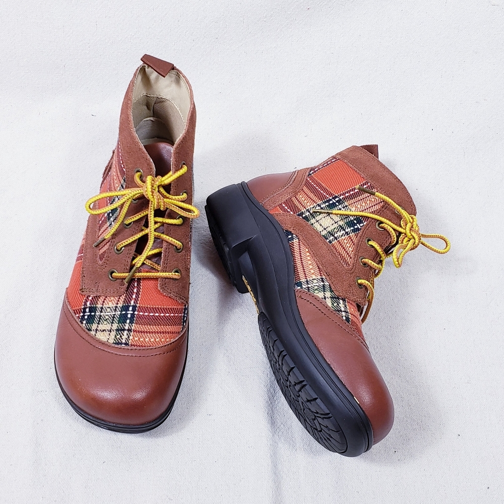 Alegría Leather Hiking Boots